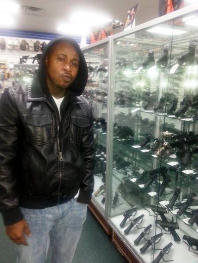 Photos: Promzy goes gun shopping