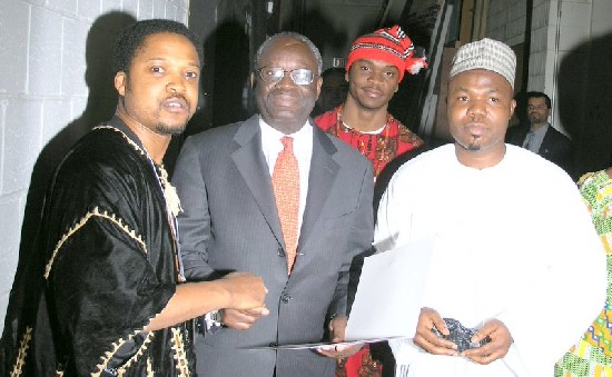 Mr. CNN congratulates Prof. Gambari on his award and flanked by some of the leaders of ASA.