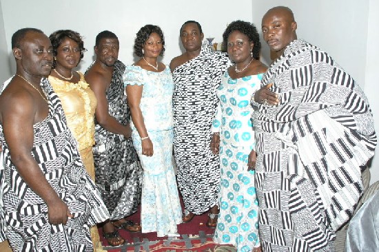 Group pose - Members of Barbara's family