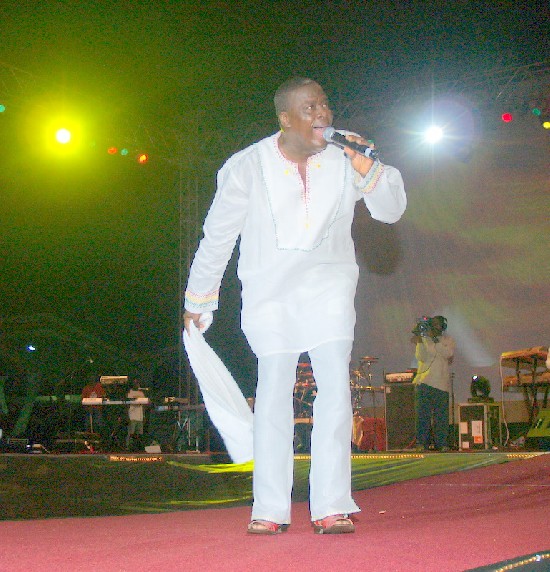 Gospel Music Legend, Ola Williams started the show with an inspiring
and breathtaking songs of praises