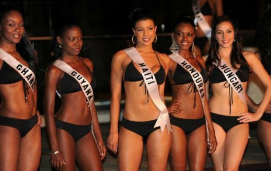 Miss Universe contestants (L to R) Miss Ghana Awurama Simpson, Miss Guyana Tamika Henry, Miss Haiti Sarodj Bertin, Miss Honduras Kenia Martinez and Miss Hungary T?mea Babinyecz pose for photographers