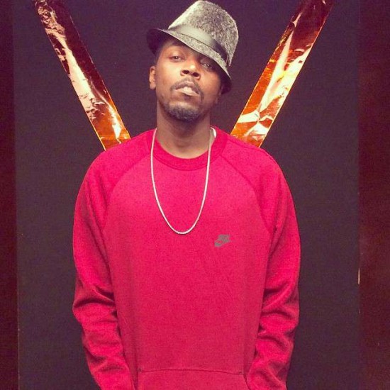 <b> Kwaw Kese arrested for smoking cannabis: </b>
Hiplife Artists, Kwaw Kese, has been arrested by the police in Kumasi for allegedly smoking cannabis in public.
He was arrested Saturday at a wine shop close to Plus Two pub at Nhyiaseo, a suburb of Kumasi. The Police have ruled out bail and are processing him for Court.
<a href=