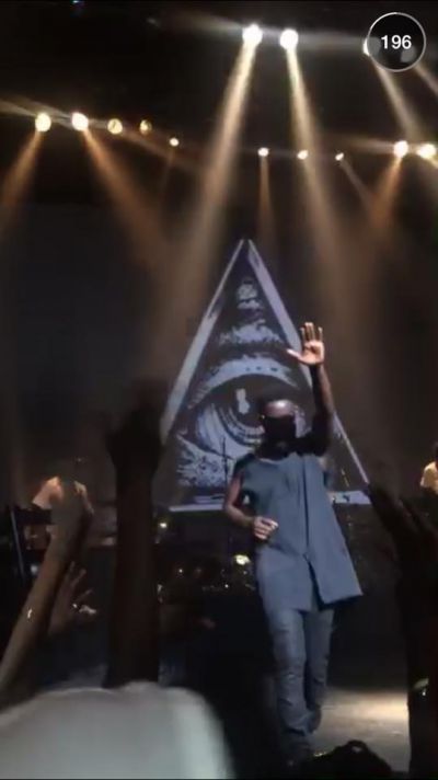 Sarkodie sparks more illuminati rumours with performance at Apollo Theatre