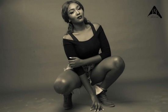 Rising actress Nella Sparks stuns in new photos