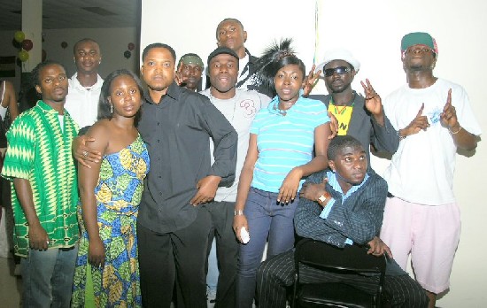 Group pose after the fashion show - Tina with Mr. CNN,the 
artistes and presenters; Papa Linc and Lady D.