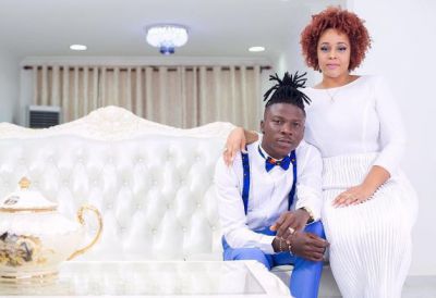 Stonebwoy shows off daughter