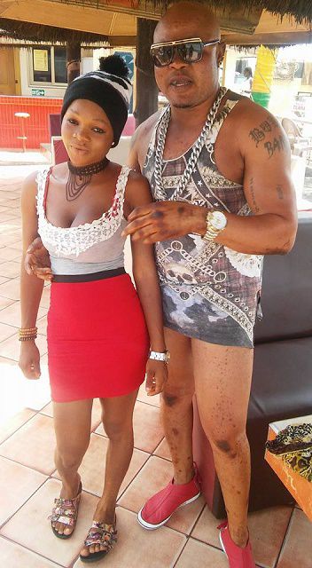 Video: Bukom Banku ‘sandwiched’ between two young ladies