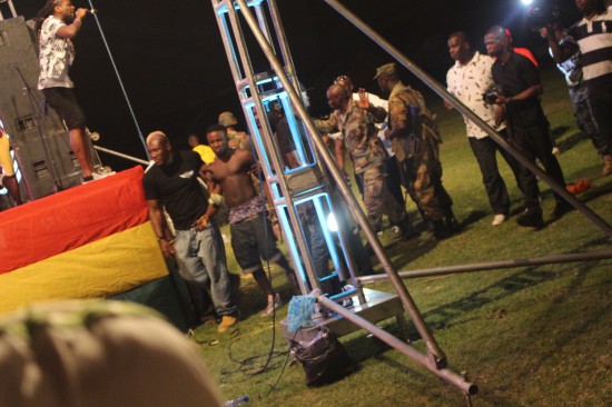 Samini rescues fan who was arrested at Freedom Concert