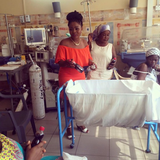 Actress Kisa Gbekle donates to Korle Bu Teaching hospital