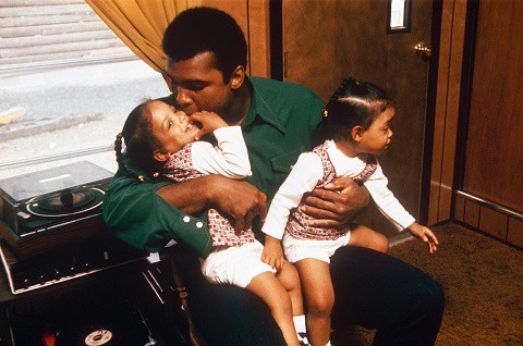 Muhammad Ali with daughters