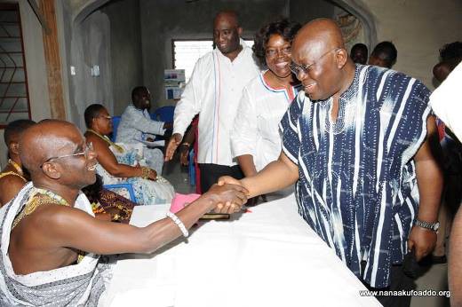 Akufo-Addo shakes chiefs and community leaders