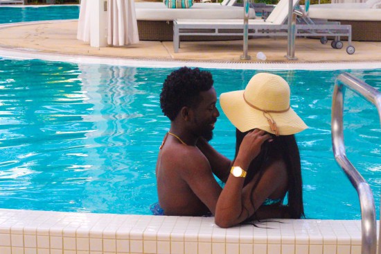 Bisa Kdei with his girlfriend