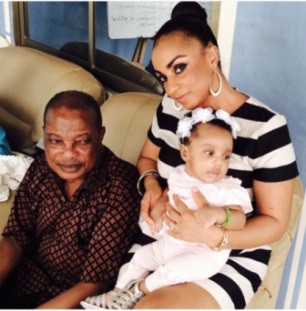 Gyan's father, wife and kid