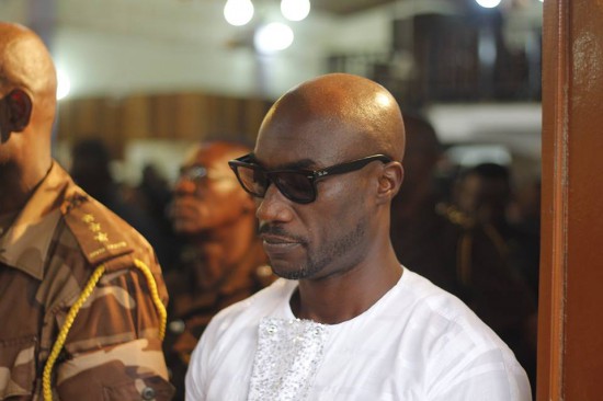 Kwabena Kwabena cries at pre-burial service of KOD’s father