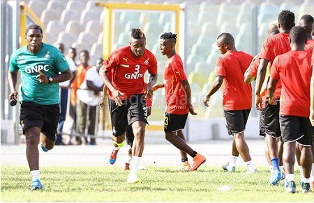 Asssistant coach Maxwell Konadu took the warm up session with the team

Photo Credit: Senyuiedzorm Awusi Adadevoh