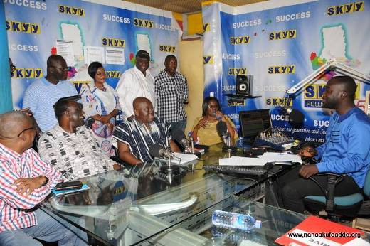 Mac Manu (L), Alan Kyeremanteng (2nd left) and Nana Addo in the studios of Skyy