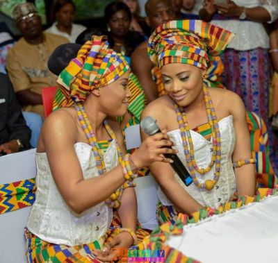 Two sets of twins get married on the same day in Ghana