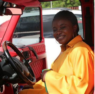 Ohemaa Mercy shows off her new 2015 G-Wagon